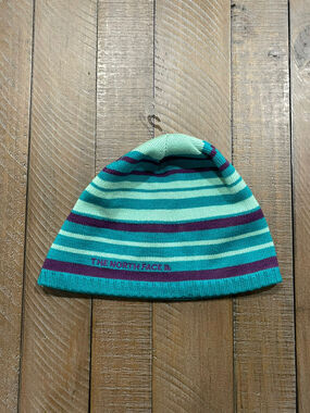 The North Face Youth Medium Winter Beanie Teal Purple Striped YOUTH MEDIUM